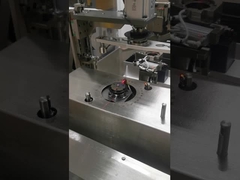 Ausgleichsmaschine zur automatischen Korrektur des Schwungwerks